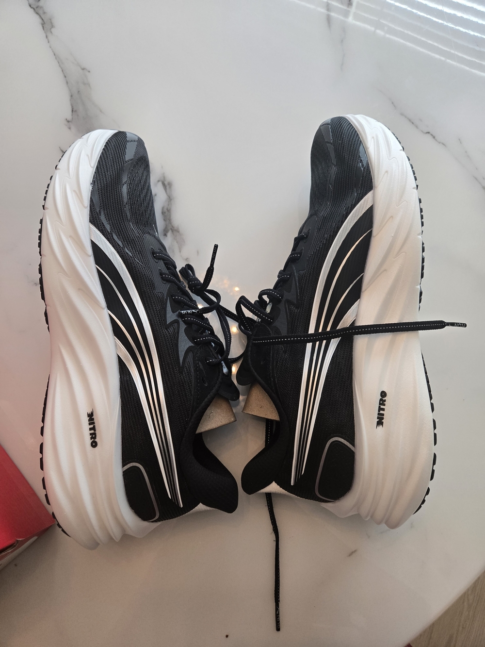 Puma Velocity NITRO 4 men's sneaker .size 13Men's Road Running Shoes